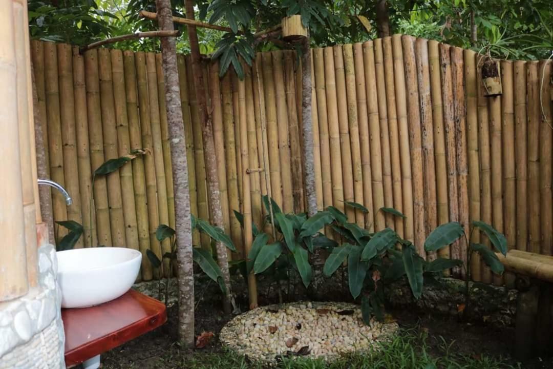 Deluxe Bamboo House By The River Hotel Loboc Exterior foto